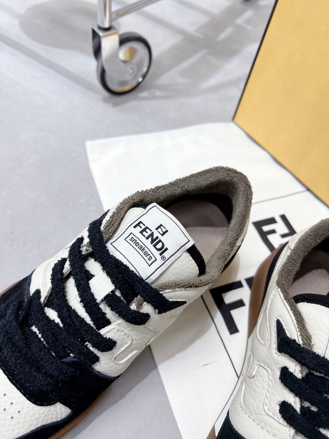 F**di FD F**di Match Low Tops Sneakers Black For Women 7E1493AHH2F1FZB