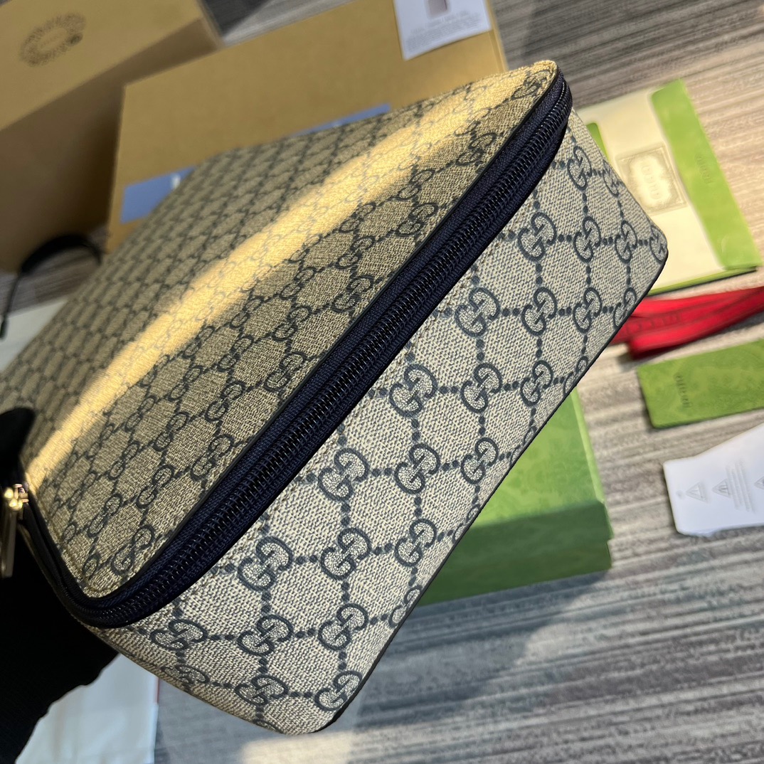 Gvc*1 GG Large Packing Cube Svp*me Canvas Beige/Grey For Men 13.2in/33.5cm ‎‎‎726669 KGD0N 4060