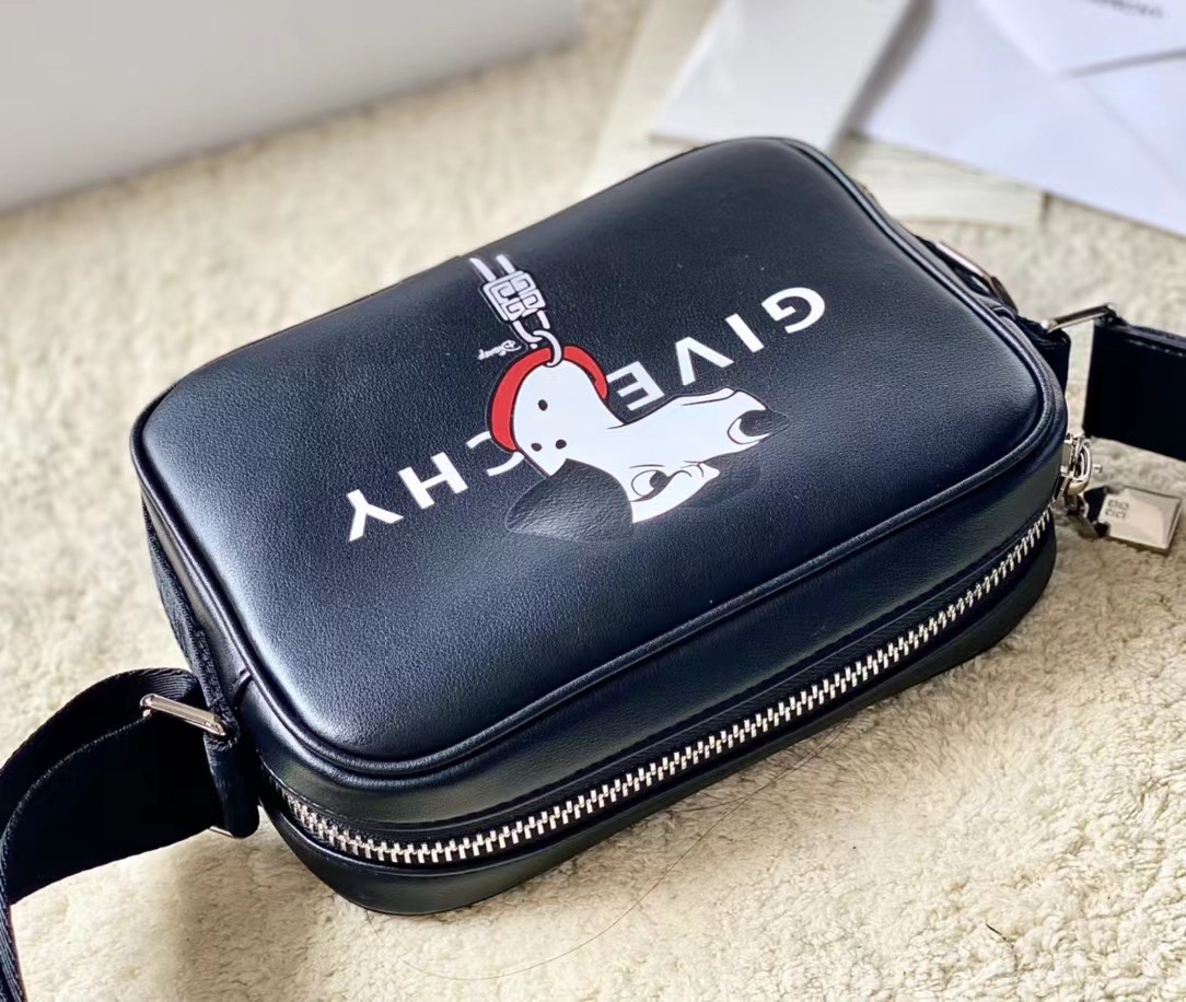 Givenchy Camera Bag Blue/Black/Yellow For Women‎ 7.75in/19.7cm GIV158073