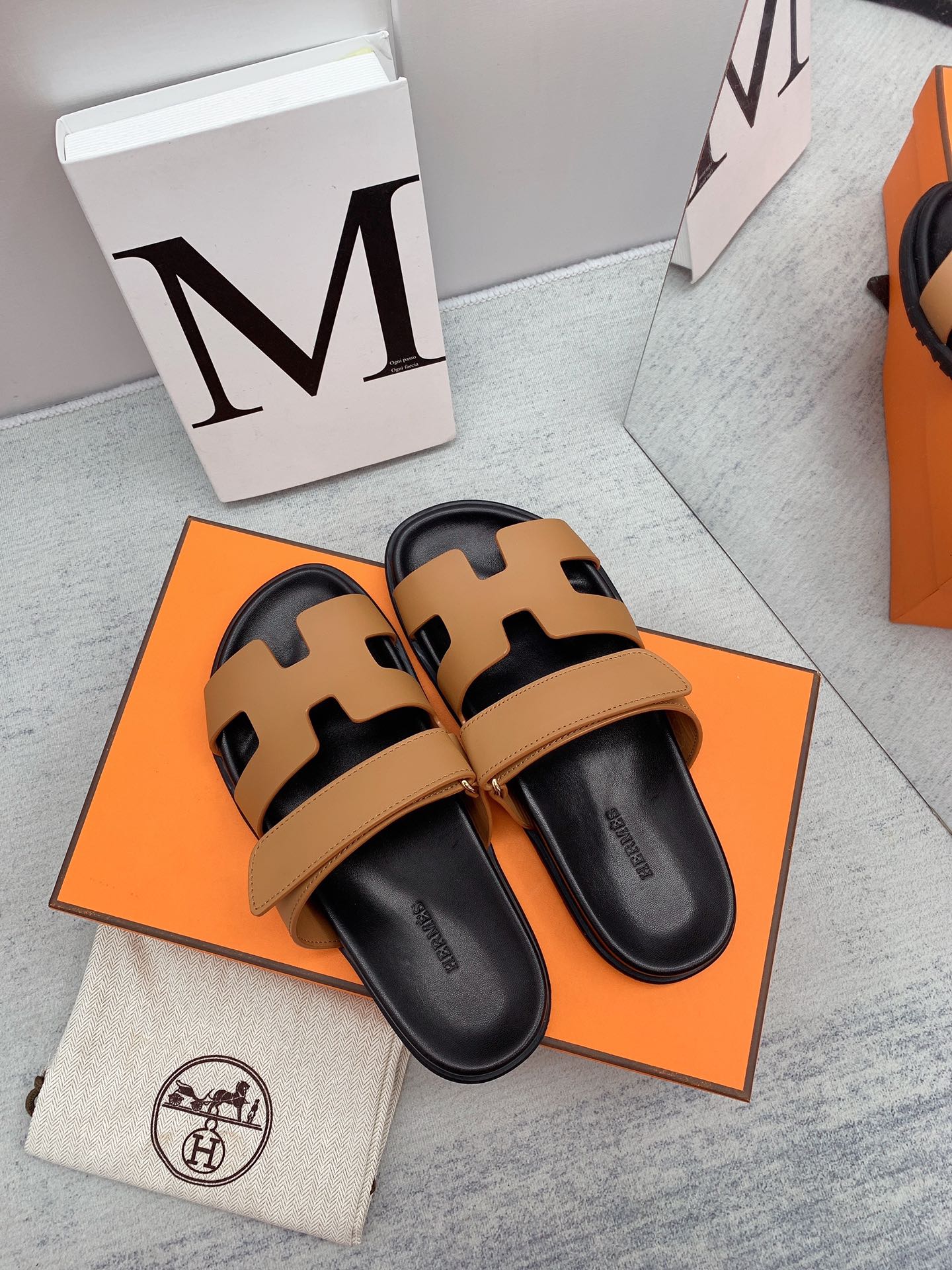 H**me5 Chypre Sandal Brown For Men