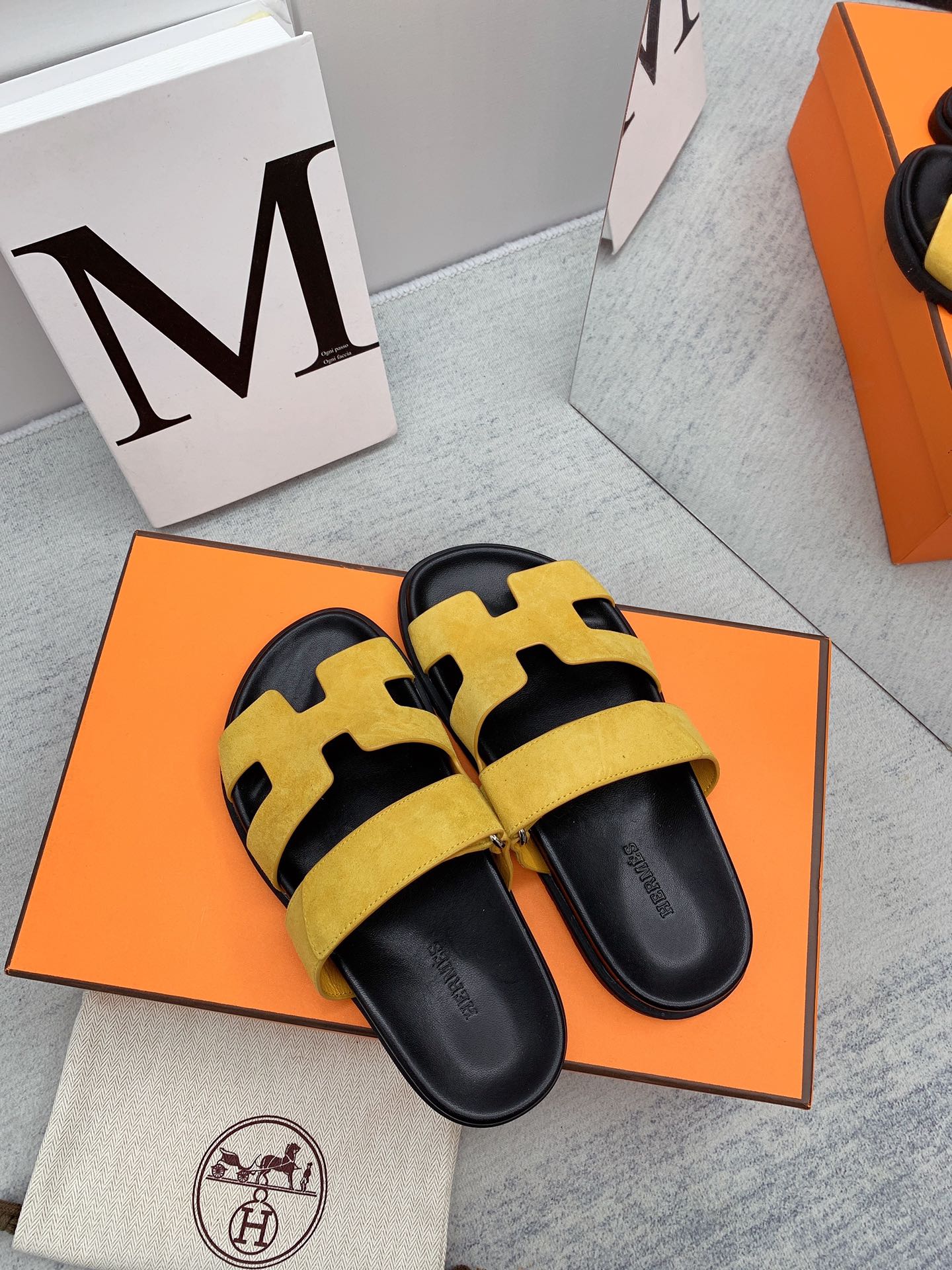 H**me5 Chypre Sandal Yellow For Men