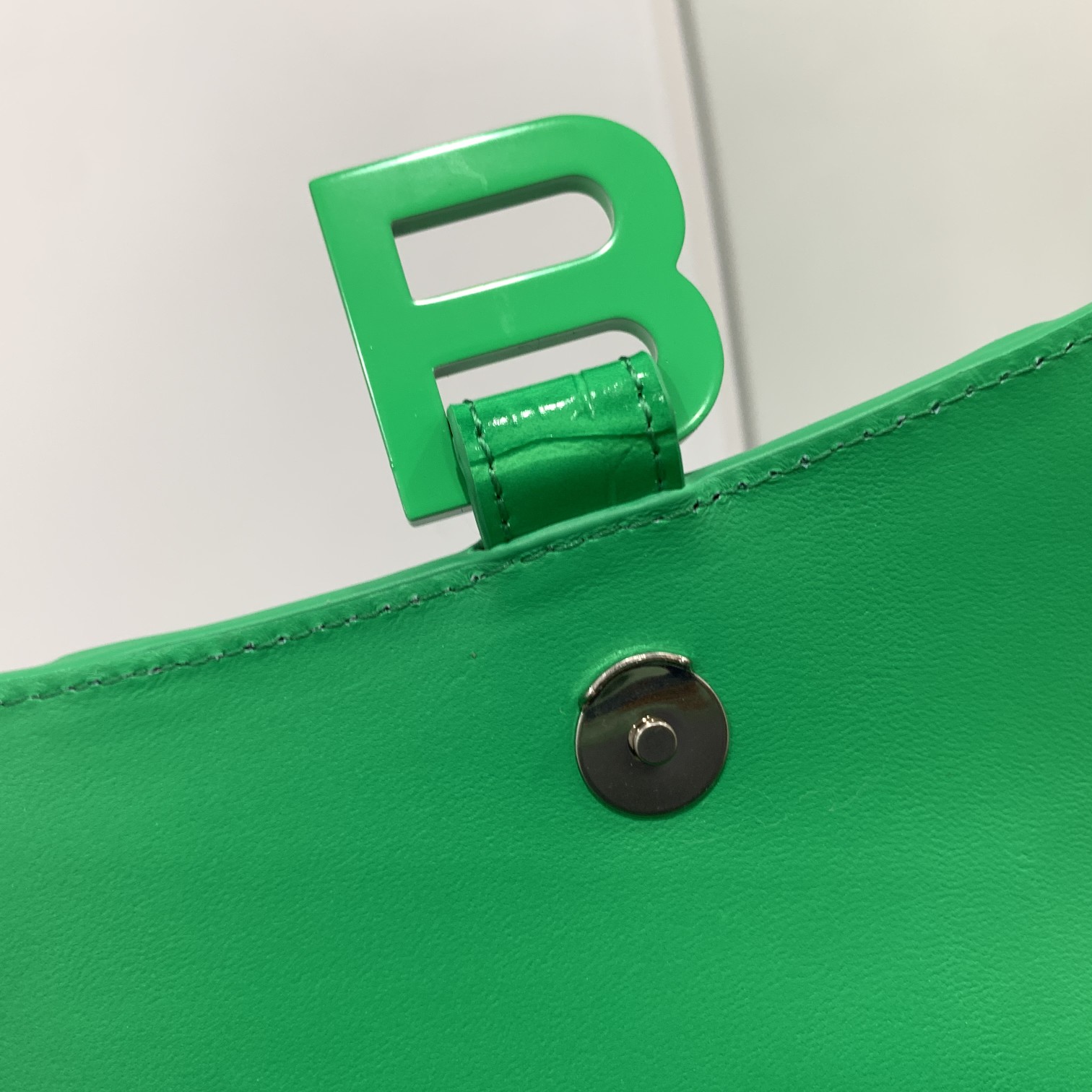 Ba1en*iaga Hourglass Wallet Silver/Grey/Gold/Green/Black For Women‎ 7.6in/19cm 6560502UDF71000