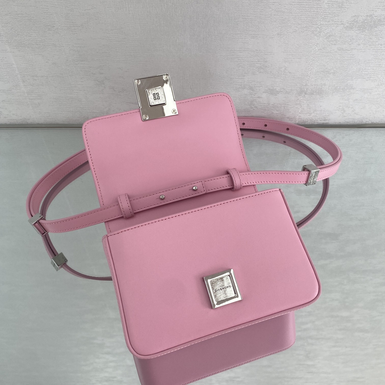 Givenchy Small 4G Bag Black/White/Pink For Women‎ 6.5in/16.5cm
