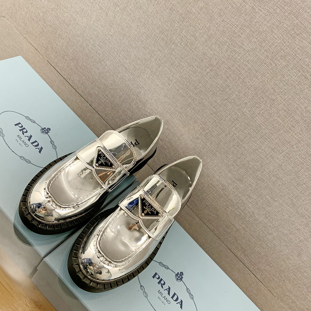 Pra*a Metallic Loafers Sliver Tone For Women 1.9 in/ 5cm 1D246M_3AU1_F0118_F_B050