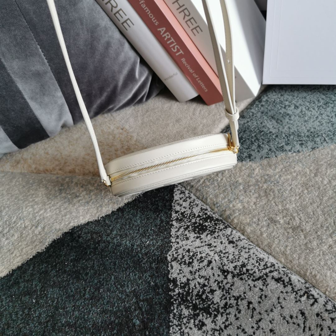 Ce1i*e Oval Bag Cuir Triomphe In Smooth Black/White/Brown For Women‎ 8in/20cm 198603DXC.38NO