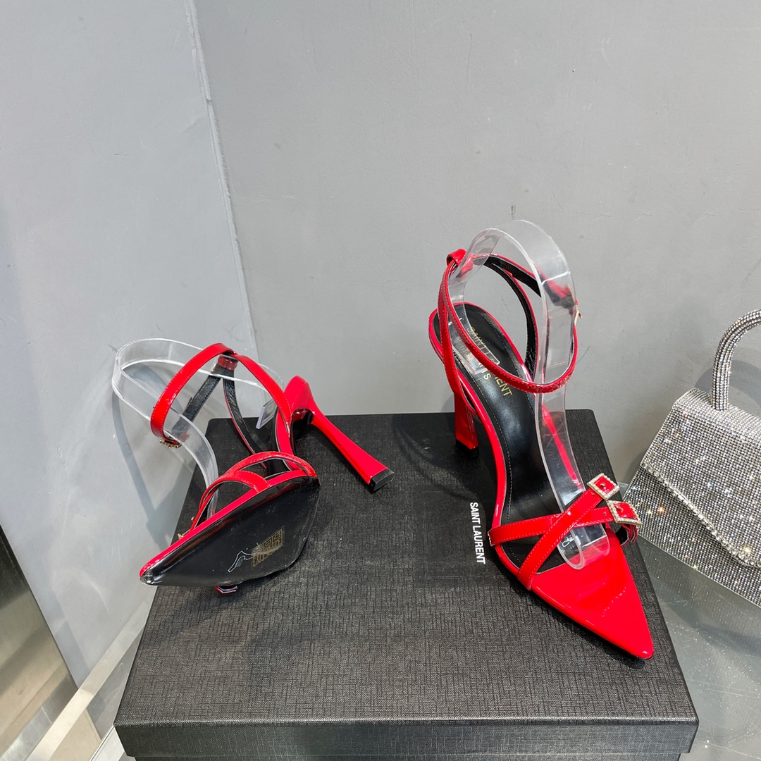 Sa1nt Lau*nt Lila Sandals In Patent Red For Women