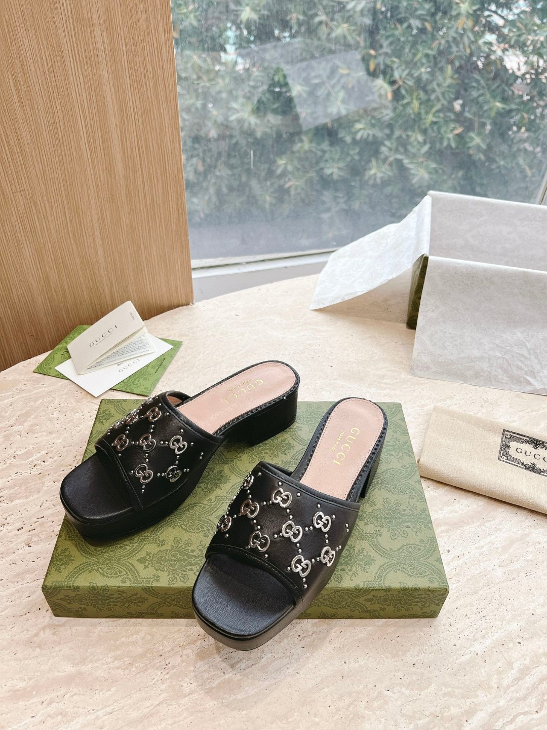 Gvc*1 Interlocking G Slide Sandal Black For Women