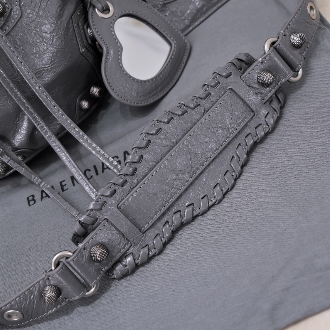 Ba1en*iaga Le Cagole Xs Bucket Bag White/Black/Light Black/Grey/Light Grey For Women 7.8in/20 cm 7024311VG9Y9104