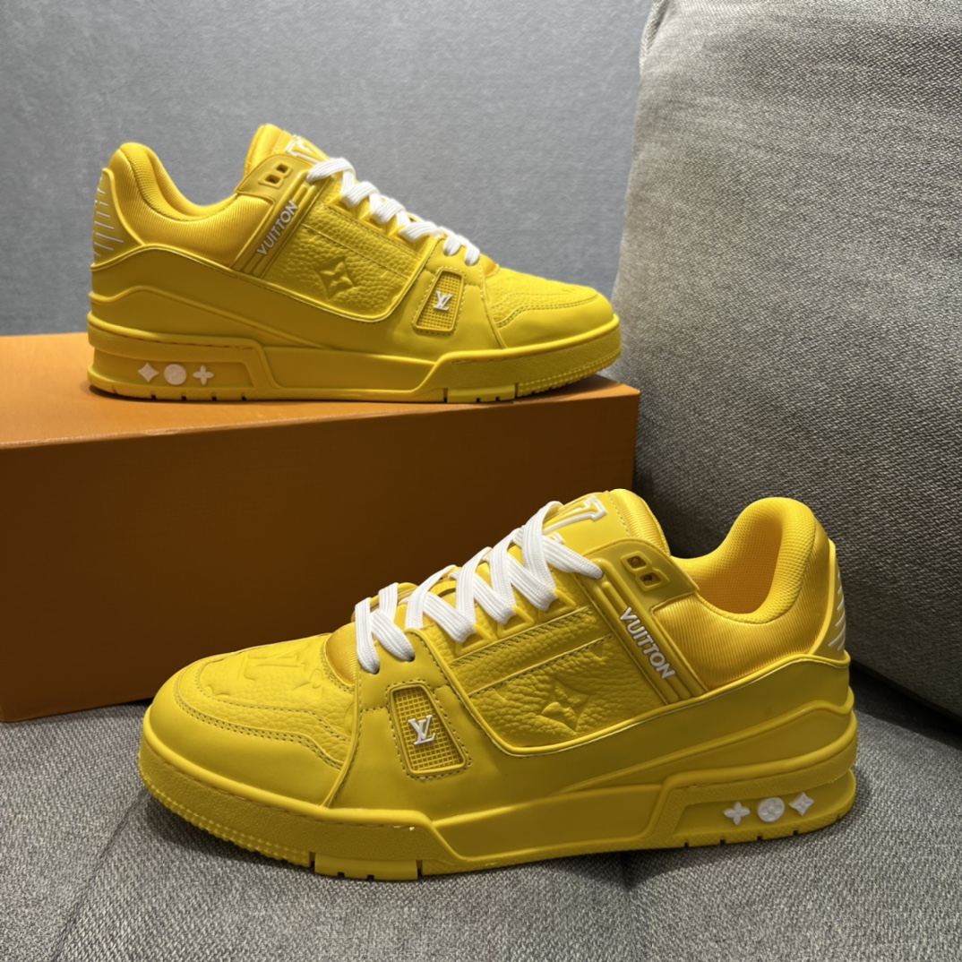 L0vis Vvtt0n LV Trainer Sneaker Yellow For Men 1AARGE