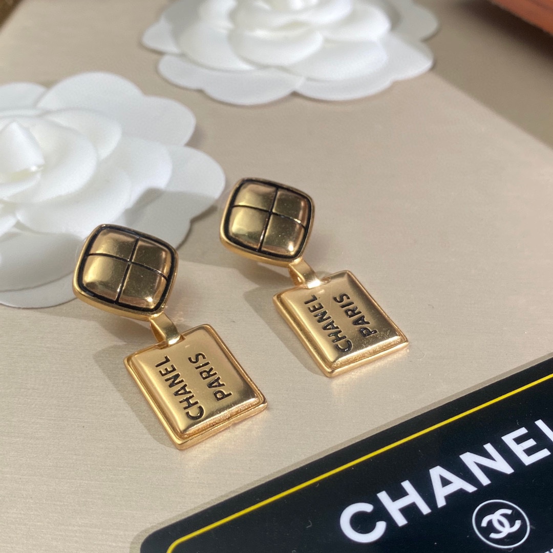 Ch**el Big-Name Earrings Gold For Women
