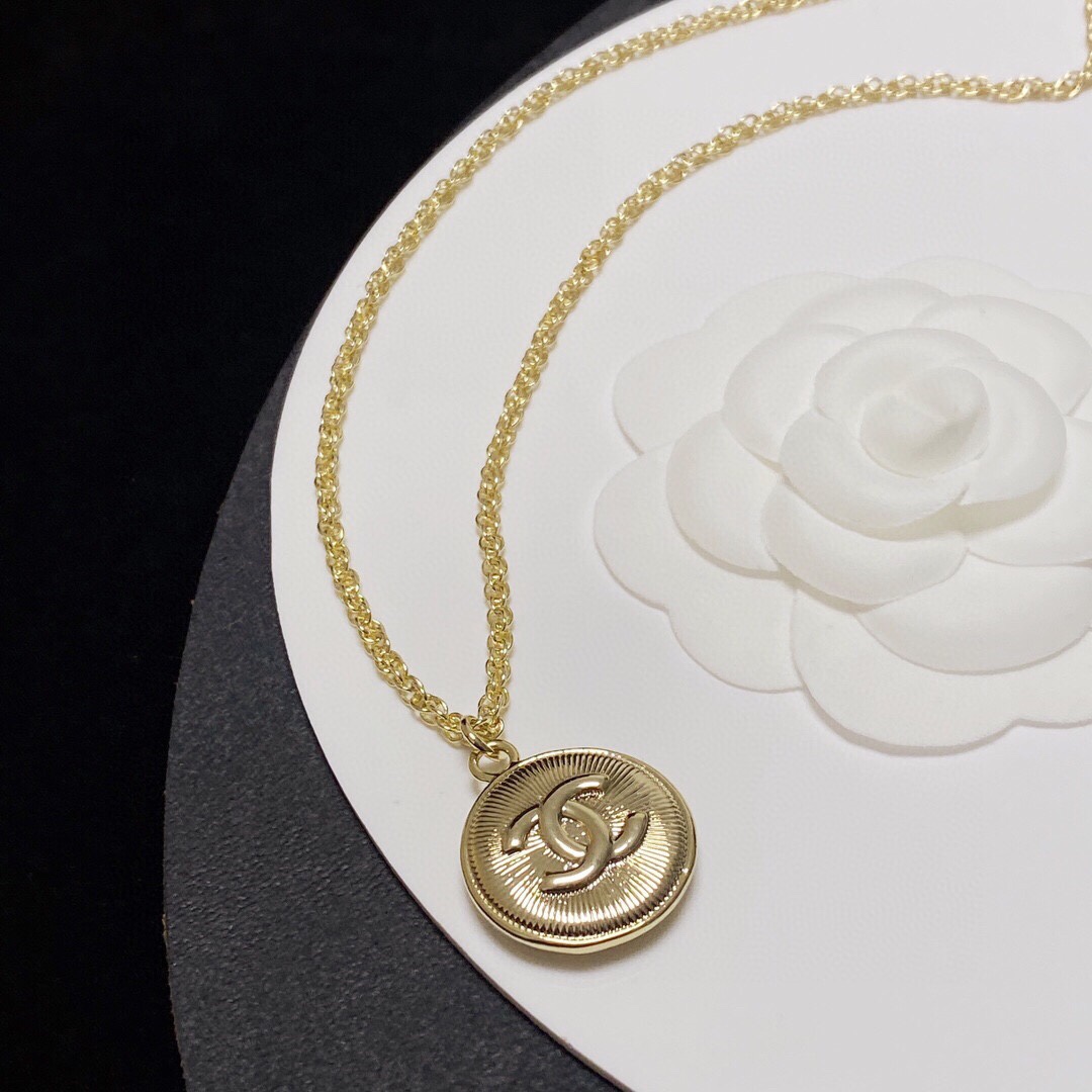 Ch**el CC Necklace Gold For Women