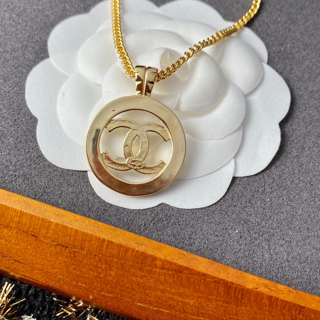 Ch**el CC Necklace Gold For Women