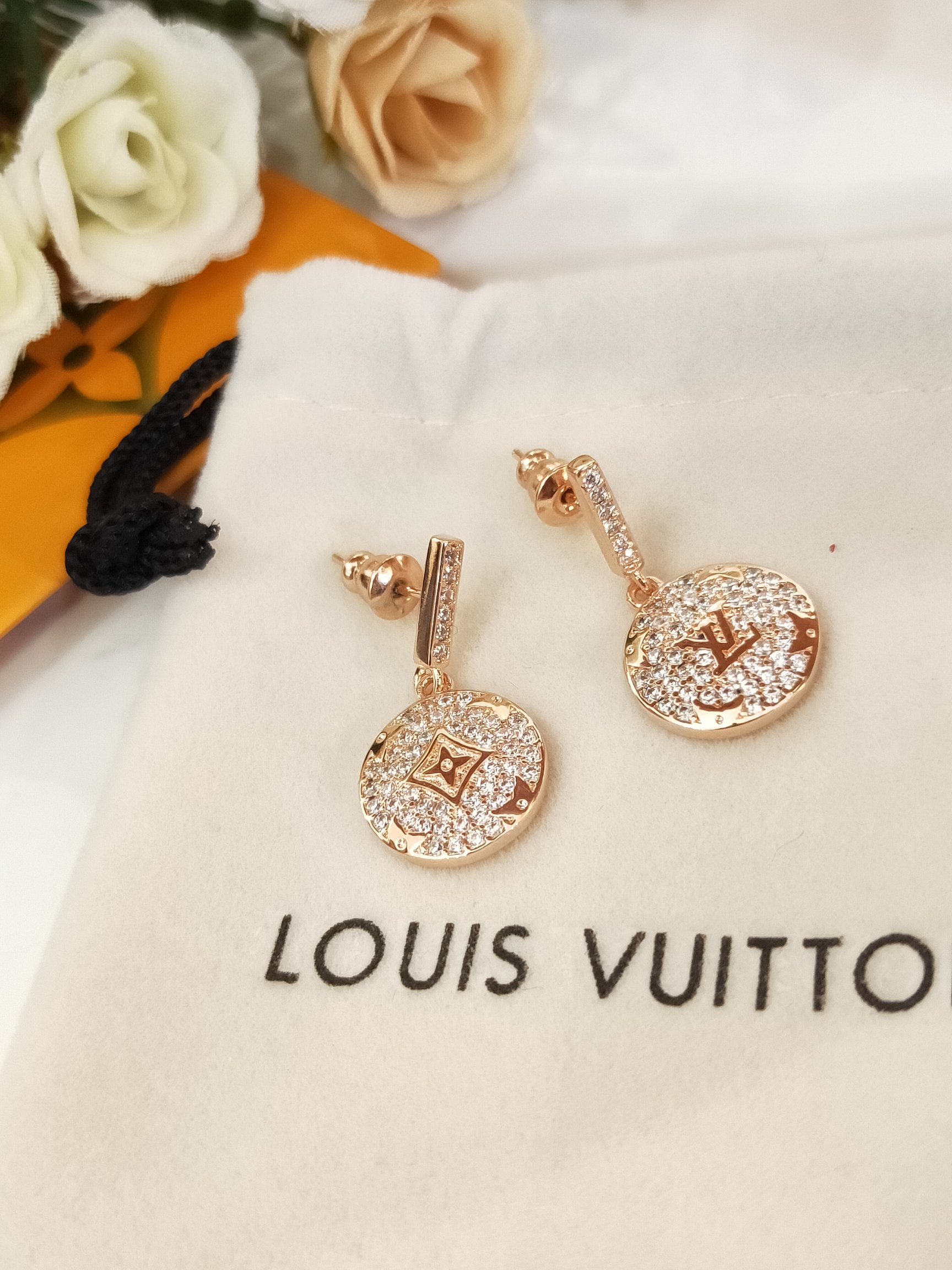 L0vis Vvtt0n Color Blossom Earrings Pink Gold Tone For Women