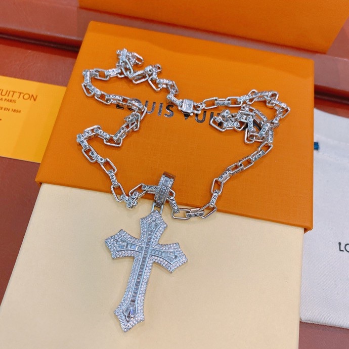 L0vis Vvtt0n Cross Necklace Silver For Women