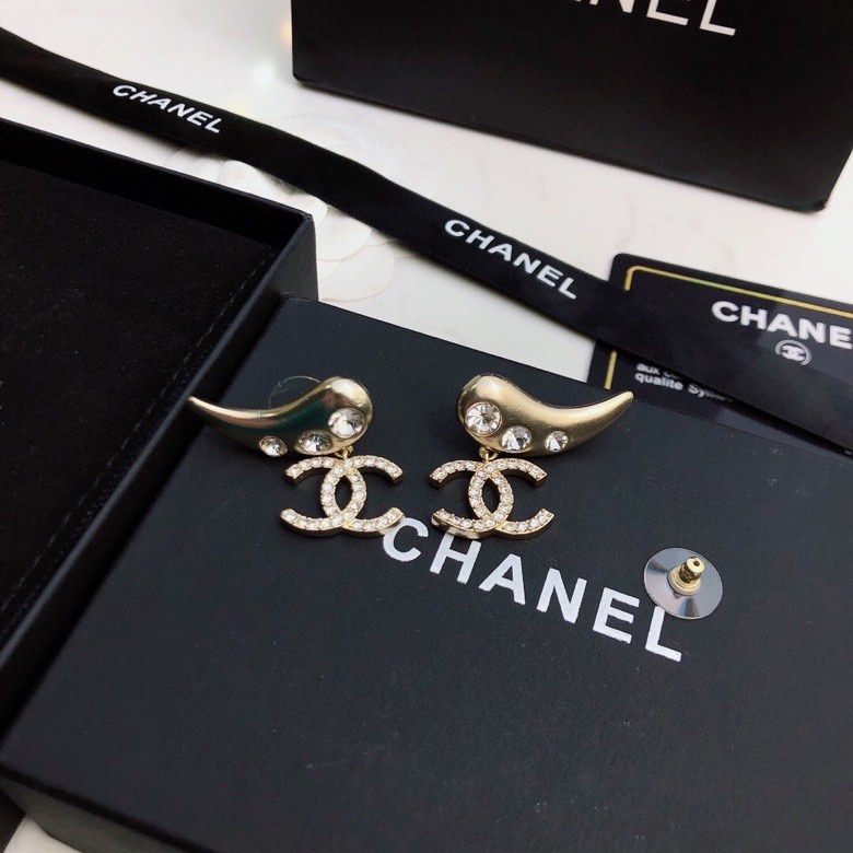 Ch**el Horn Shape Earrings Gold Tone For Women