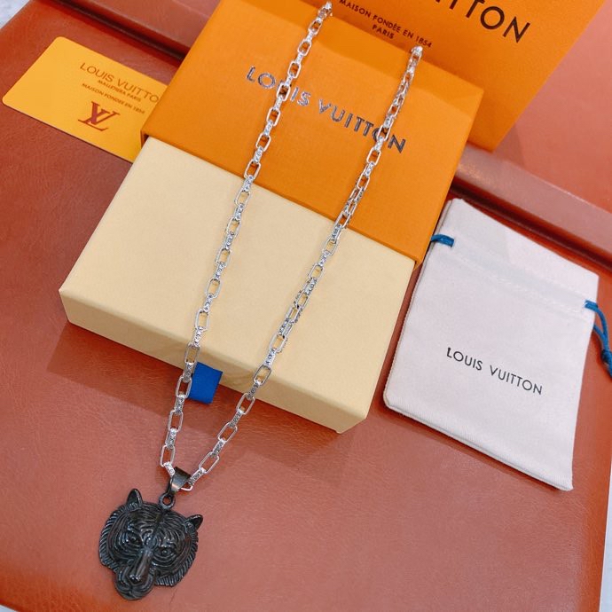 L0vis Vvtt0n Leash Necklace Silver For Women