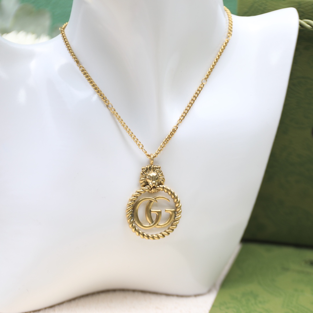 Gvc*1 Lion Head Necklace Gold Tone For Women