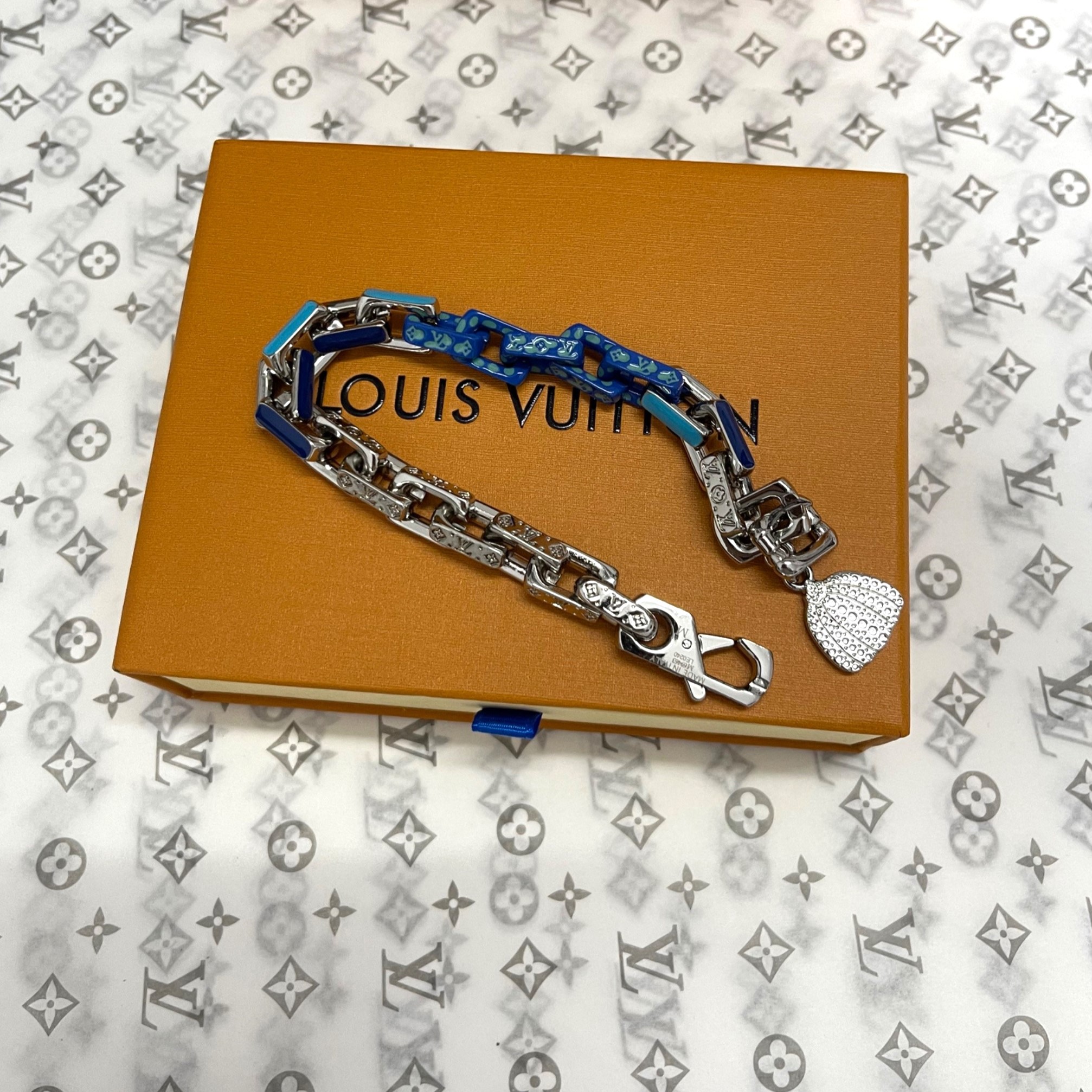 LV x YK Paradise Chain Bracelet Blue For Men M0977L