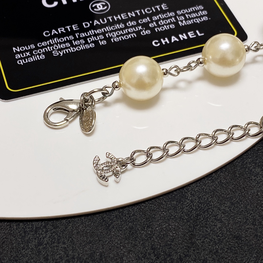 Ch**el Pearl Bracelet Beige For Women
