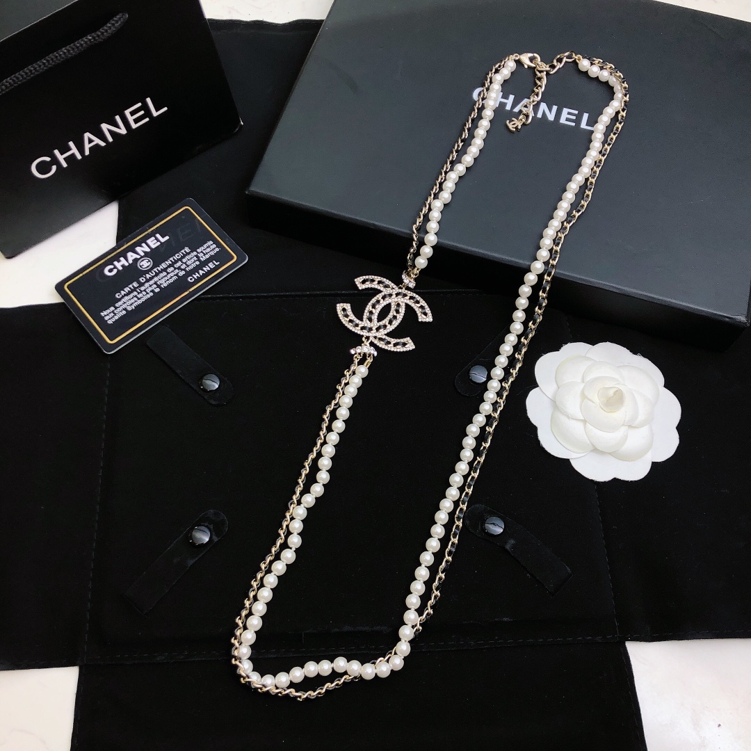 Ch**el Pearl Necklaces White And Black For Women