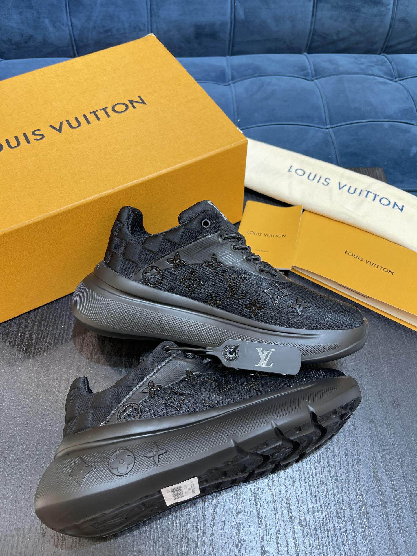 L0vis Vvtt0n Show Up Sneaker Black For Men 1A9JRO