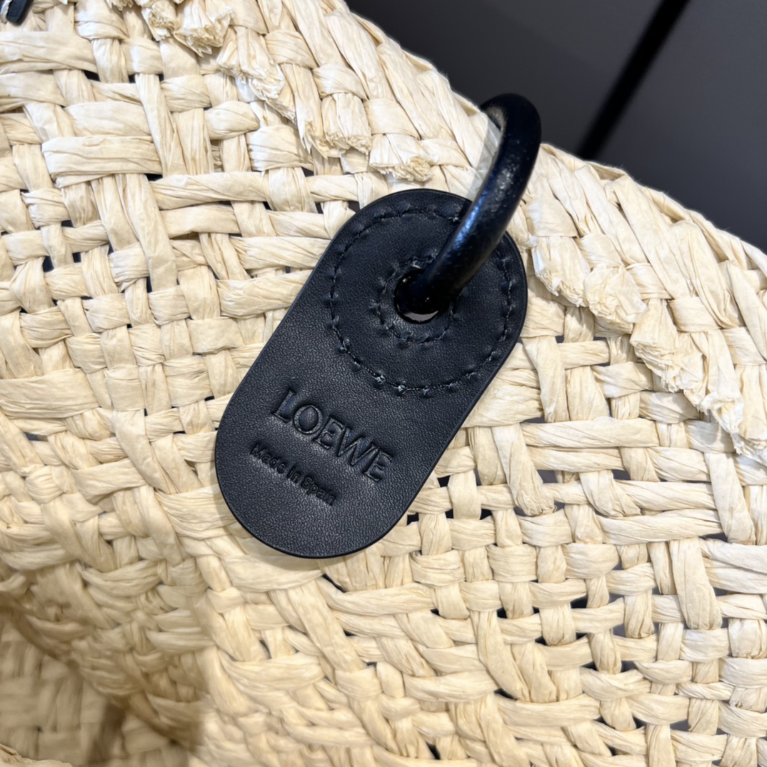 L0ew* Anagram Basket Bag Beige/Black For Women 18.1in / 46cm A223T43X02