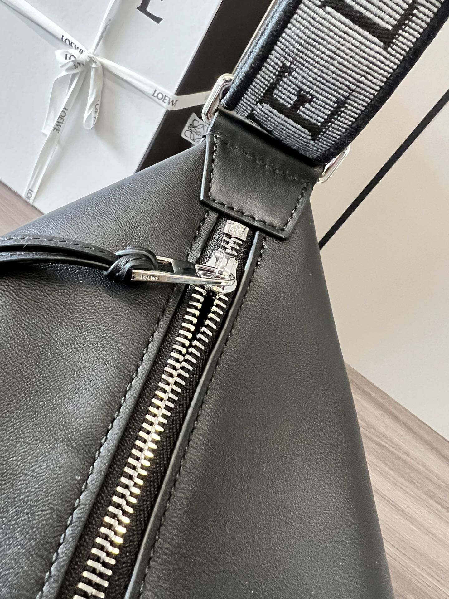 L0ew* Cubi Crossbody Bag Black/Navy Blue/Brown For Women 8.3in / 21cm