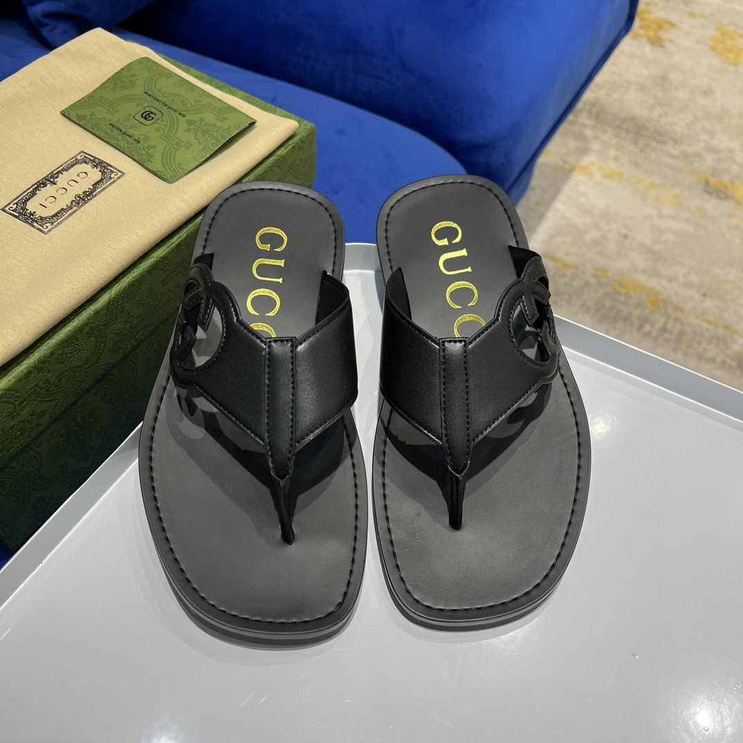 Gvc*1 Interlocking-G Thong Sandal Black For Men