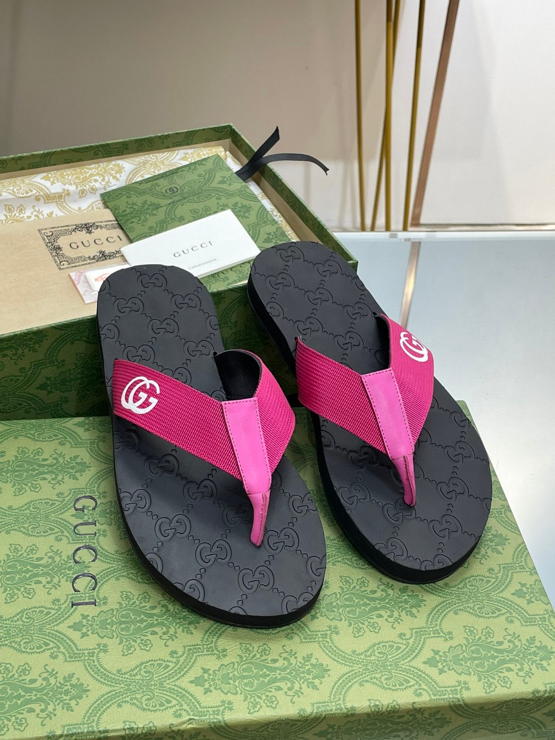 Gvc*1 Thong Sandal Pink For Men