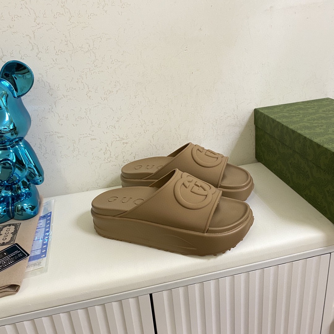 Gvc*1 Interlocking G Slide Sandal Green For Men 692380 JF000 3727