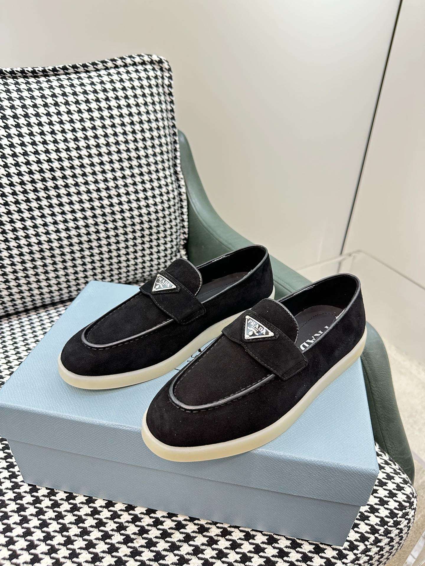 Pra*a Brushed Loafers Black For Women