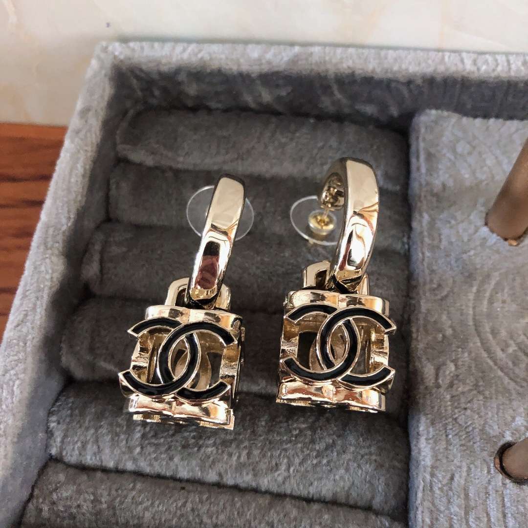 Ch**el Square Earrings Black For Women