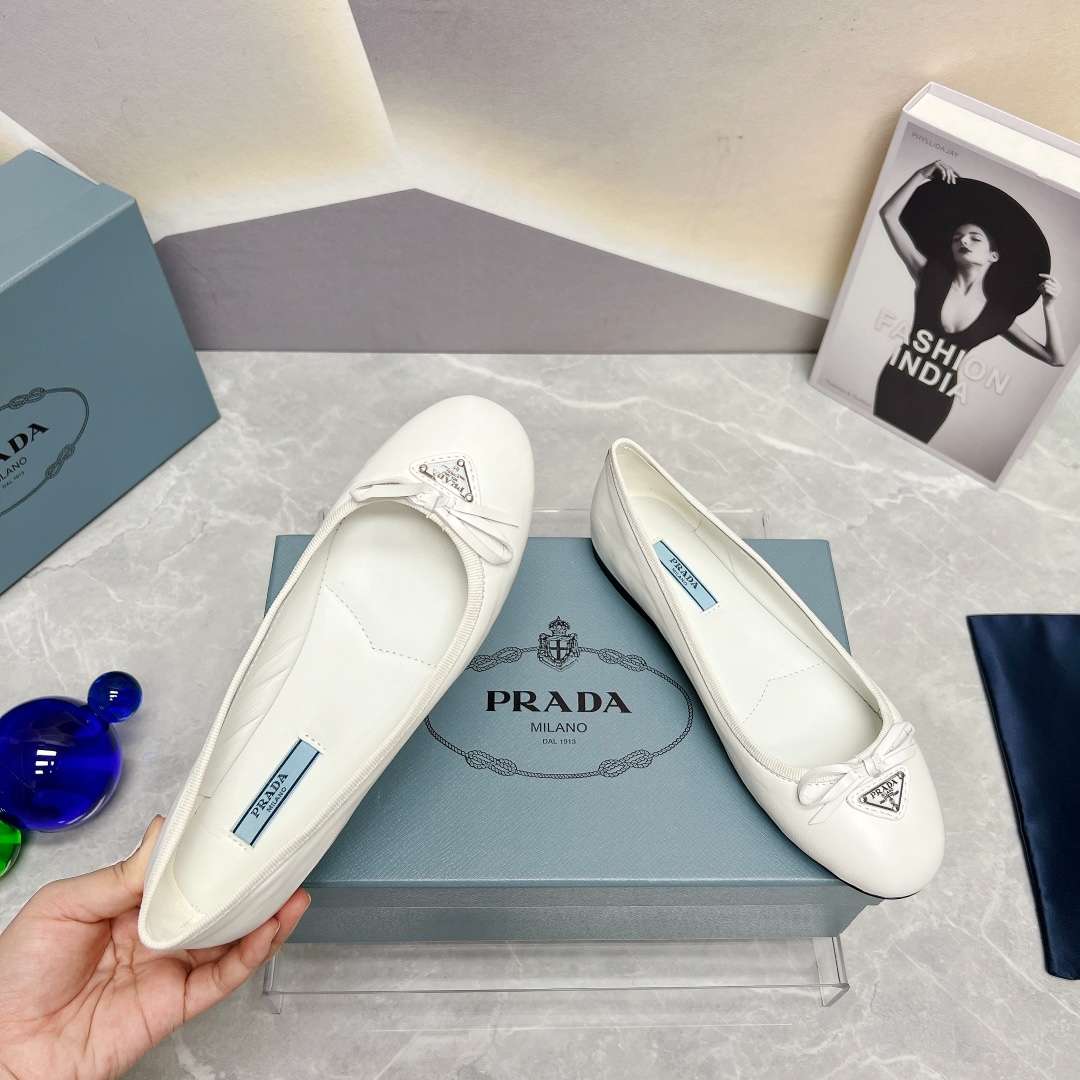Pra*a Nappa Ballerinas White For Women