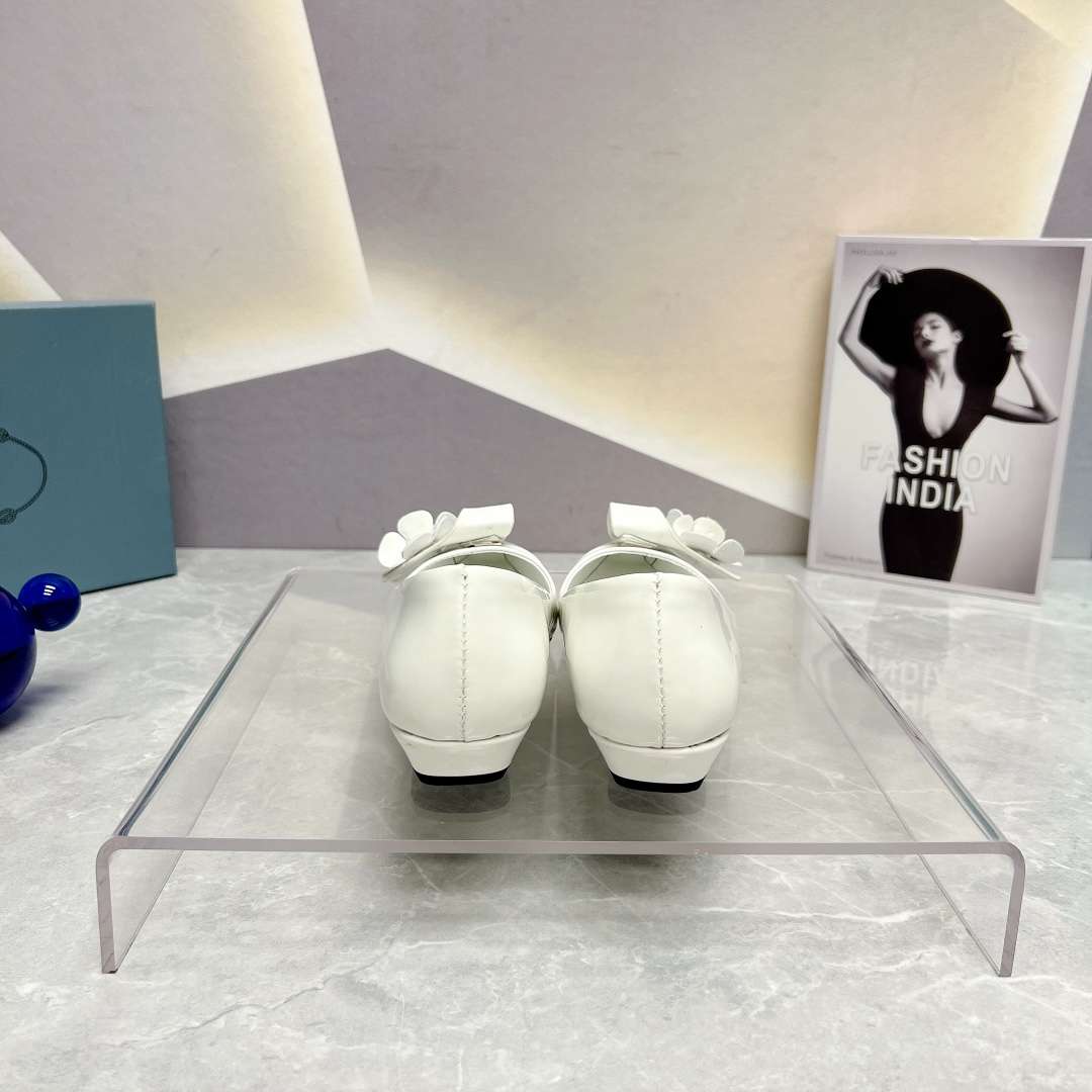 Pra*a Patent Pumps White For Women