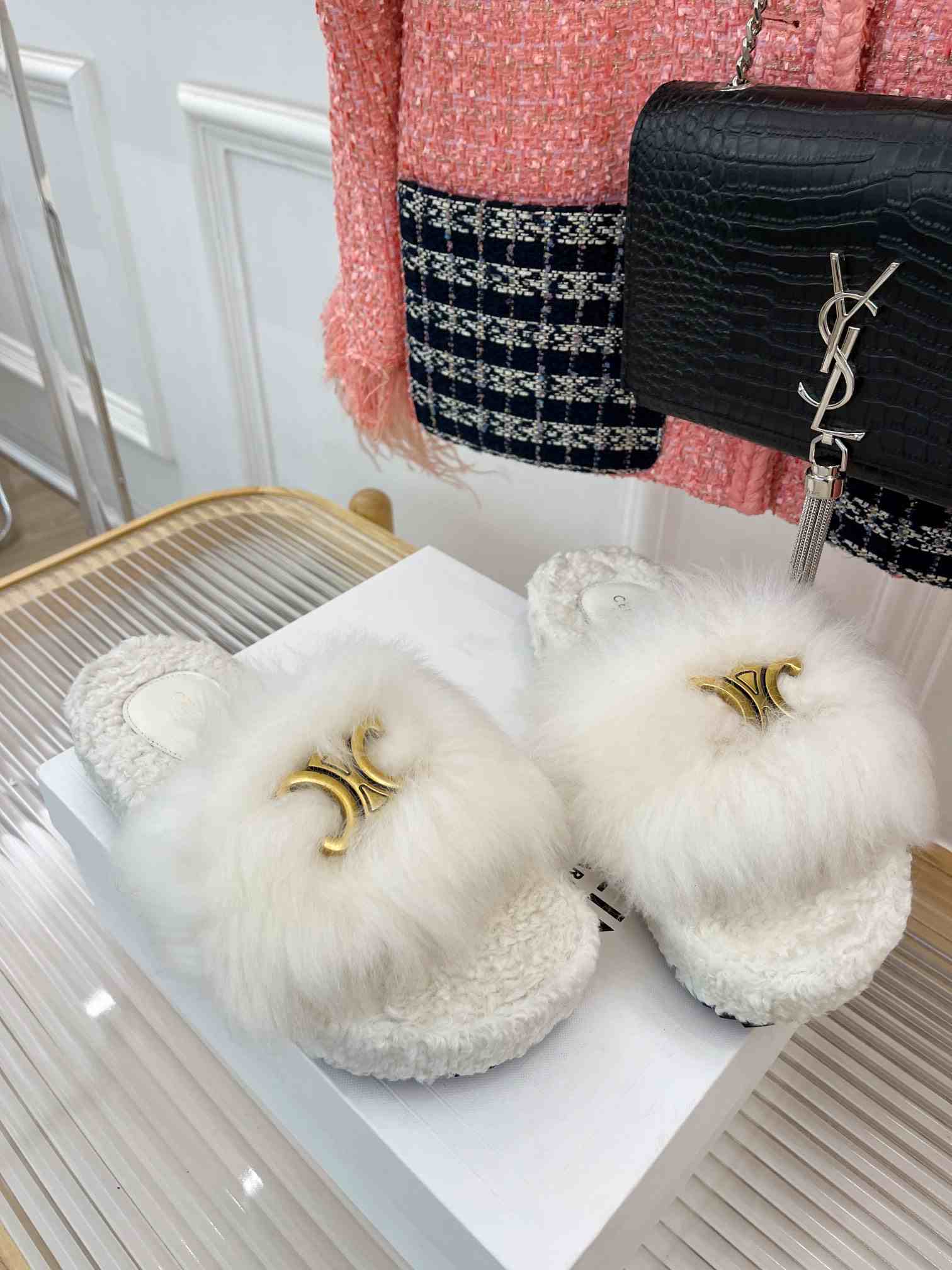 Ce1i*e Clea Triomphe Slide With Fur White For Women