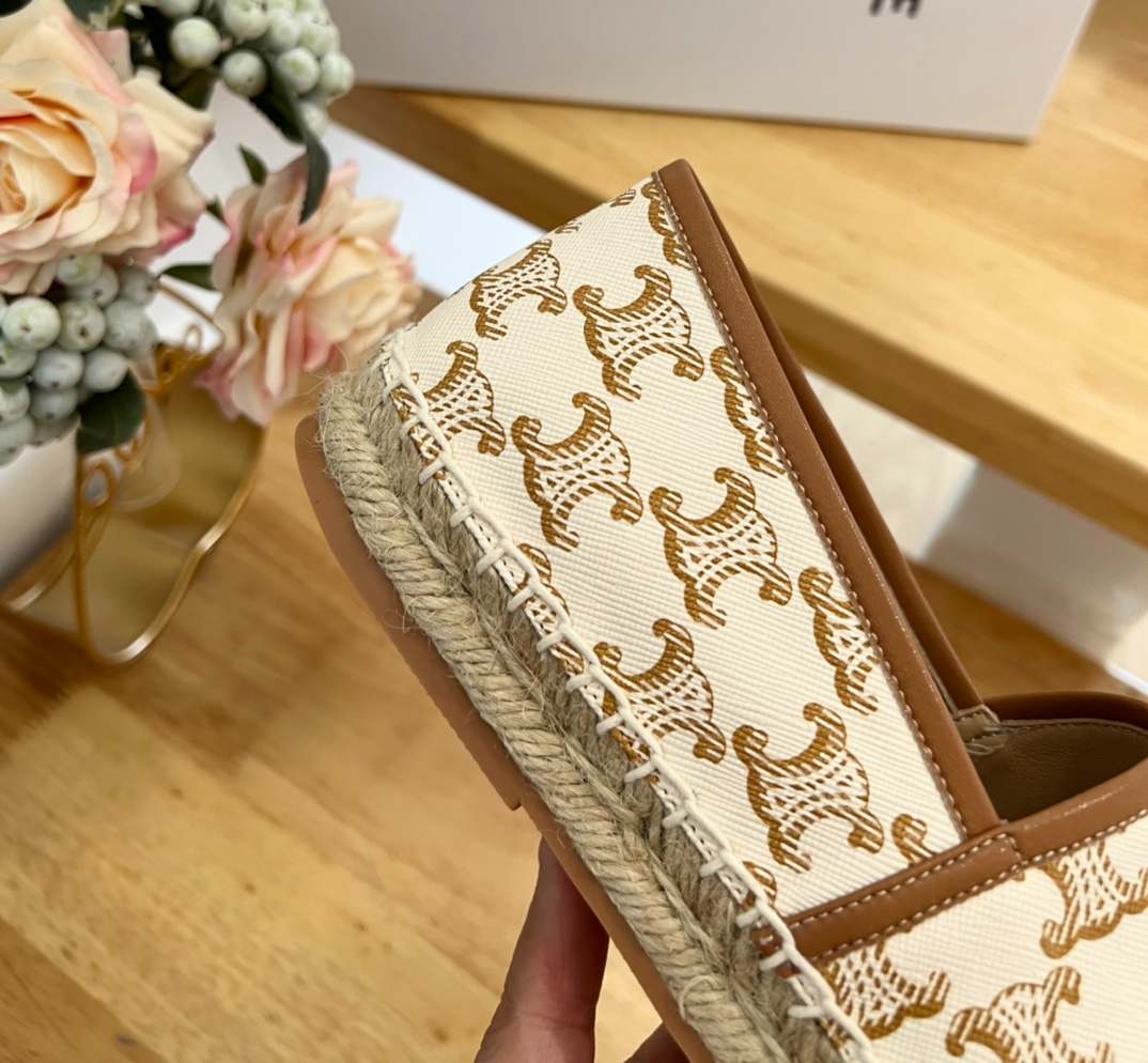 Ce1i*e Flat Espadrille With Triomphe Signature In Triomphe Canvas White For Women 354442279C.01EC