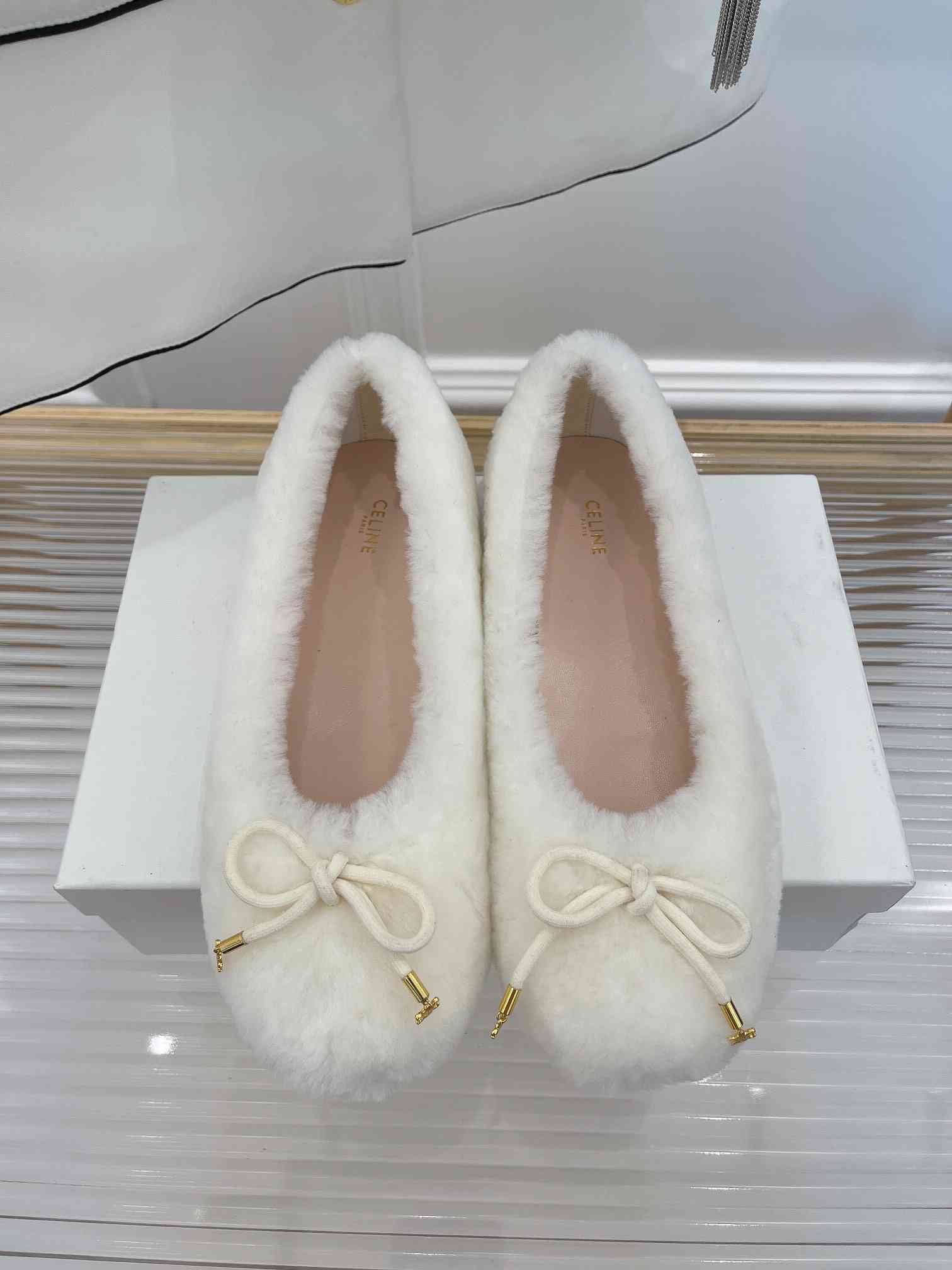 Ce1i*e Les Ballerines Ce1i*e Ballerina With Triomphe Laces And Fur White For Women