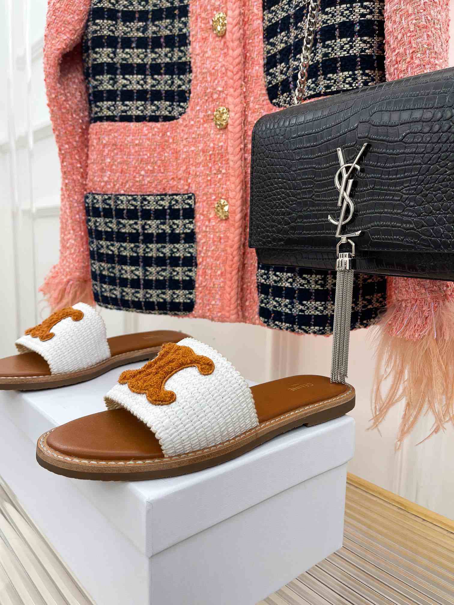 Ce1i*e Lympia Flat In Raffia White For Women