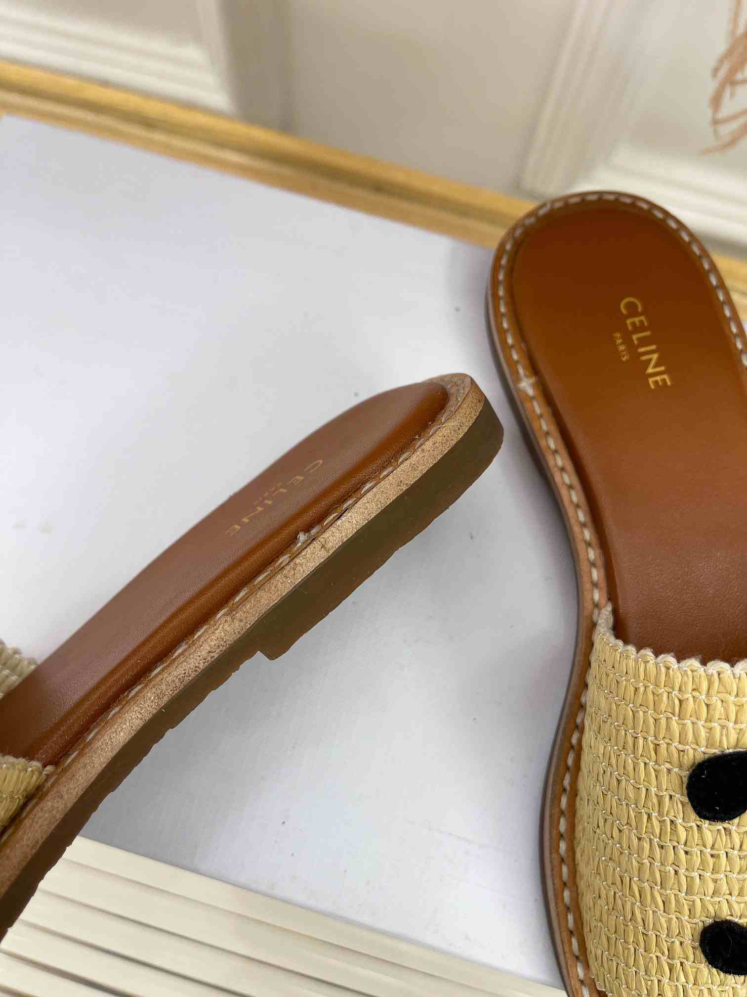 Ce1i*e Lympia Flat In Raffia Beige For Women