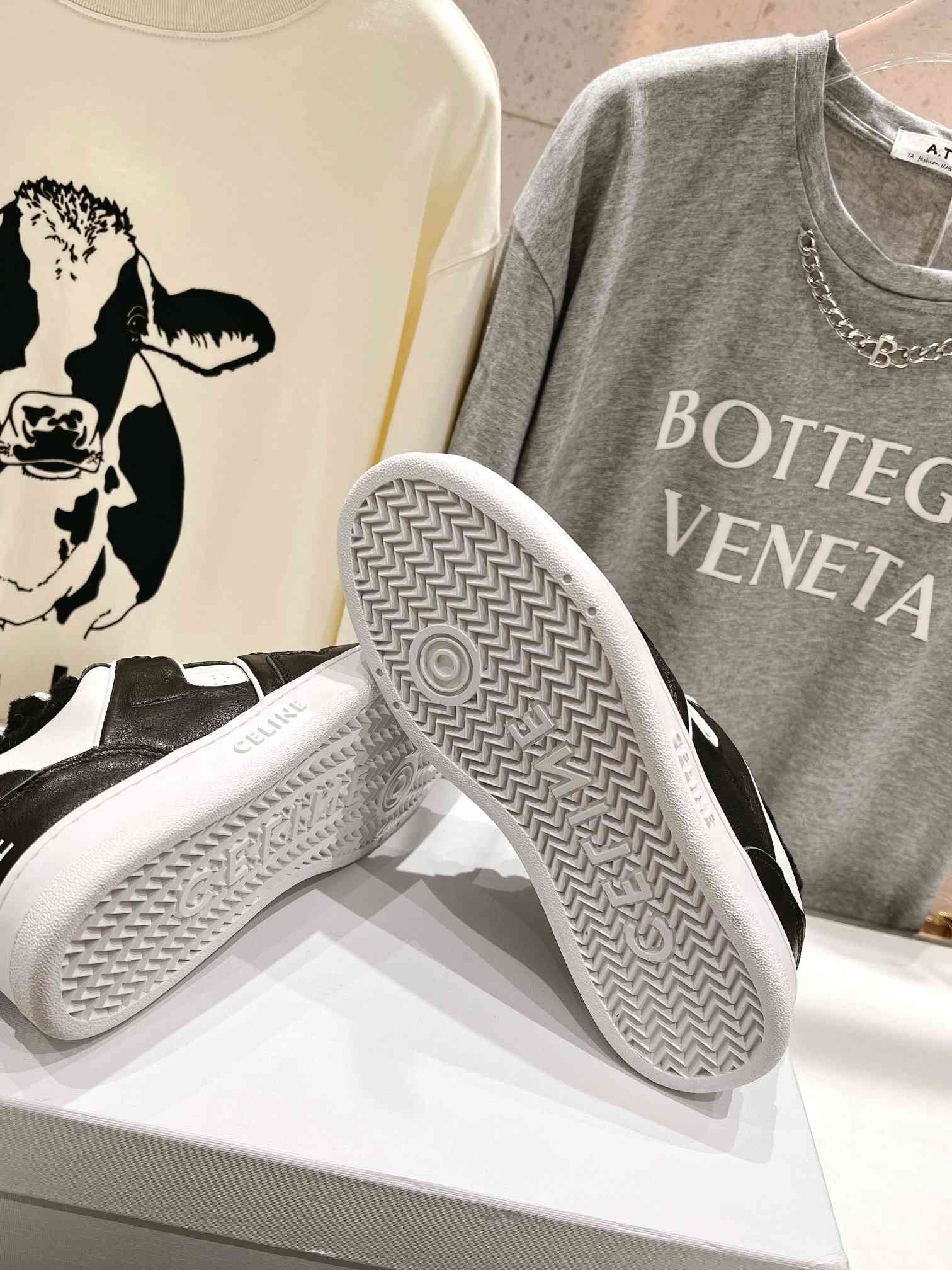 Ce1i*e Trainer Low Lace-Up Sneaker With Fur Black For Women