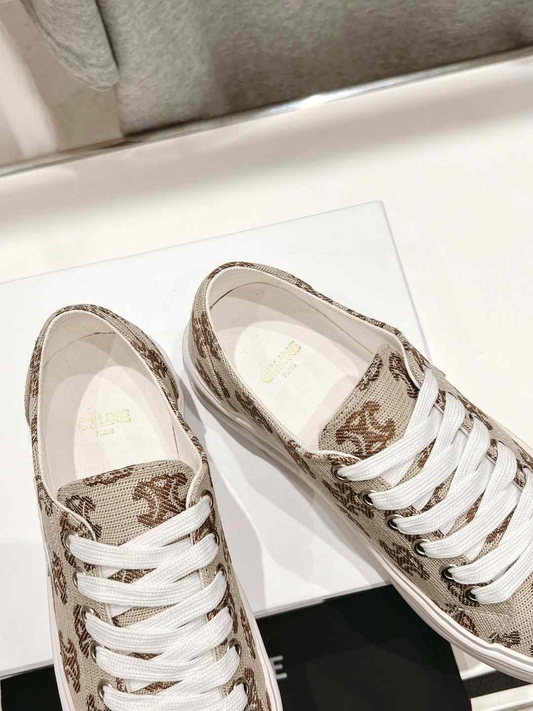 Ce1i*e Triomphe Sneakers In Canvas Beige For Women