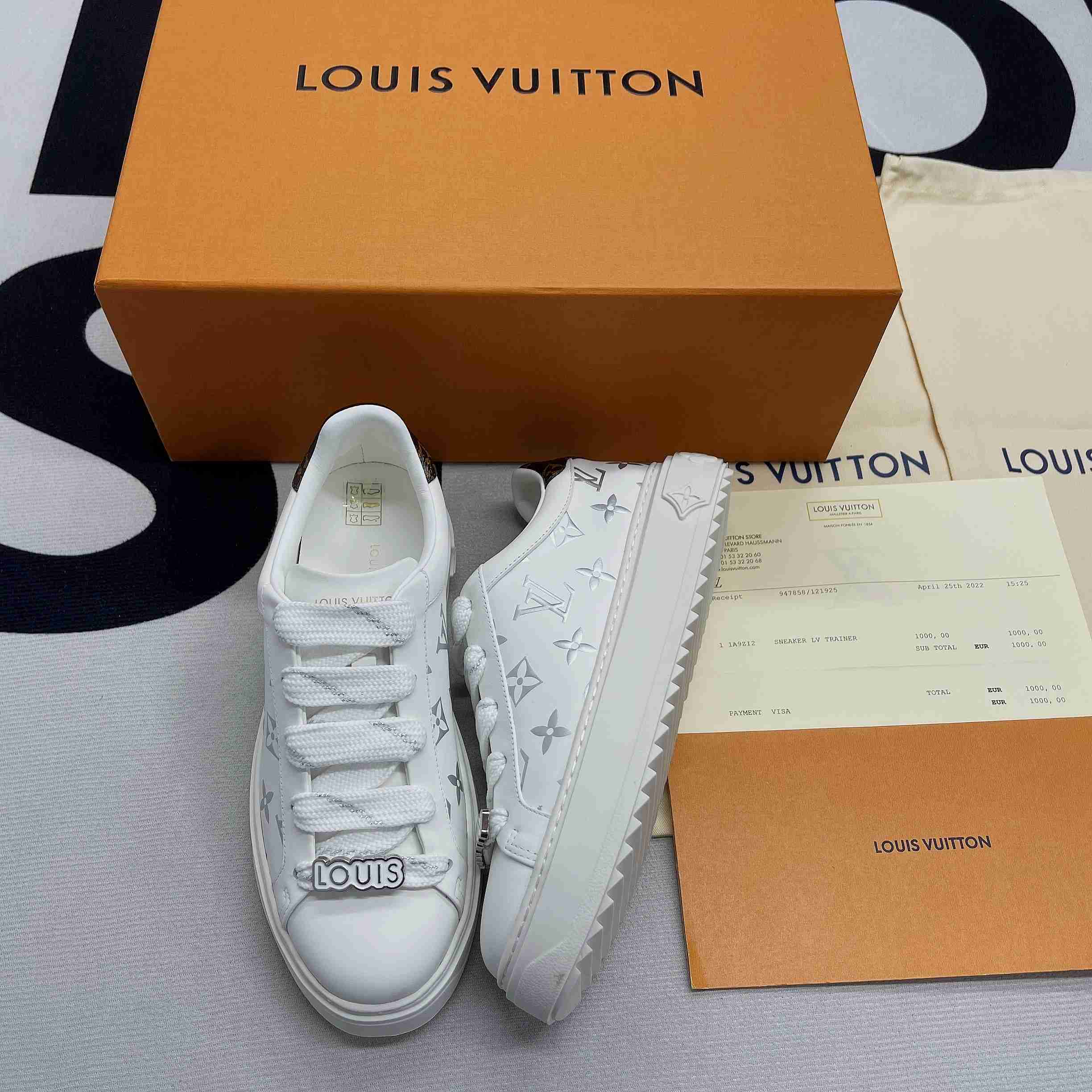 L0vis Vvtt0n LV Time Out Sneaker White For Men
