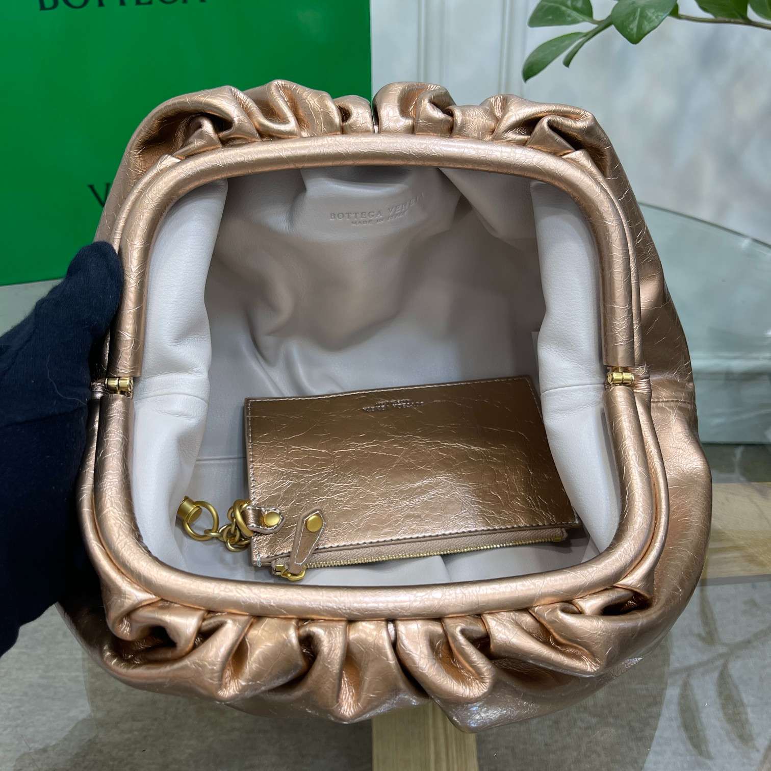 B0tt*ga Ven*ta Pouch Teak Brown For Women 12.2in/31cm