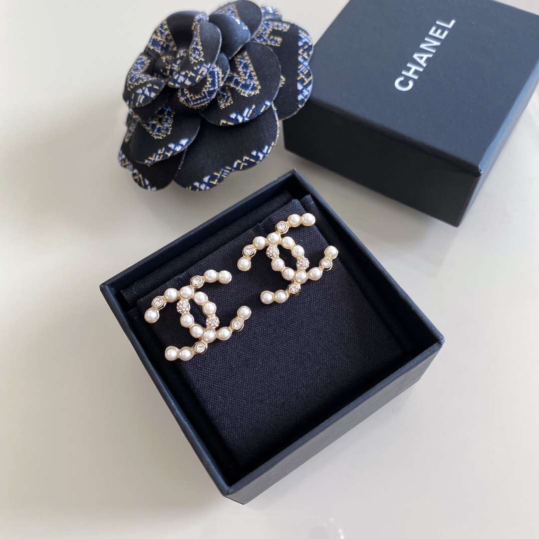 Ch**el Letter C Earrings Gold For Women