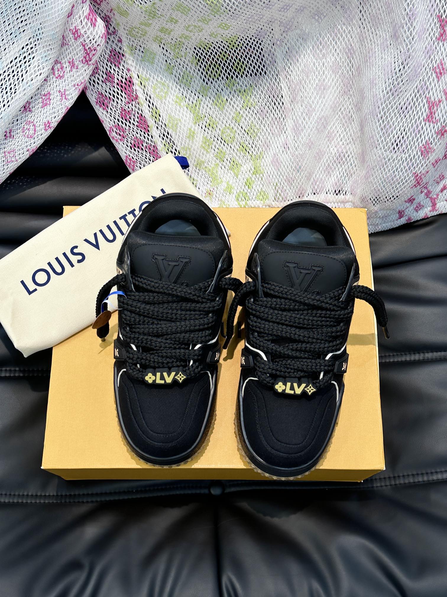 L0vis Vvtt0n Trainer Maxi Sneaker LV Black For Women