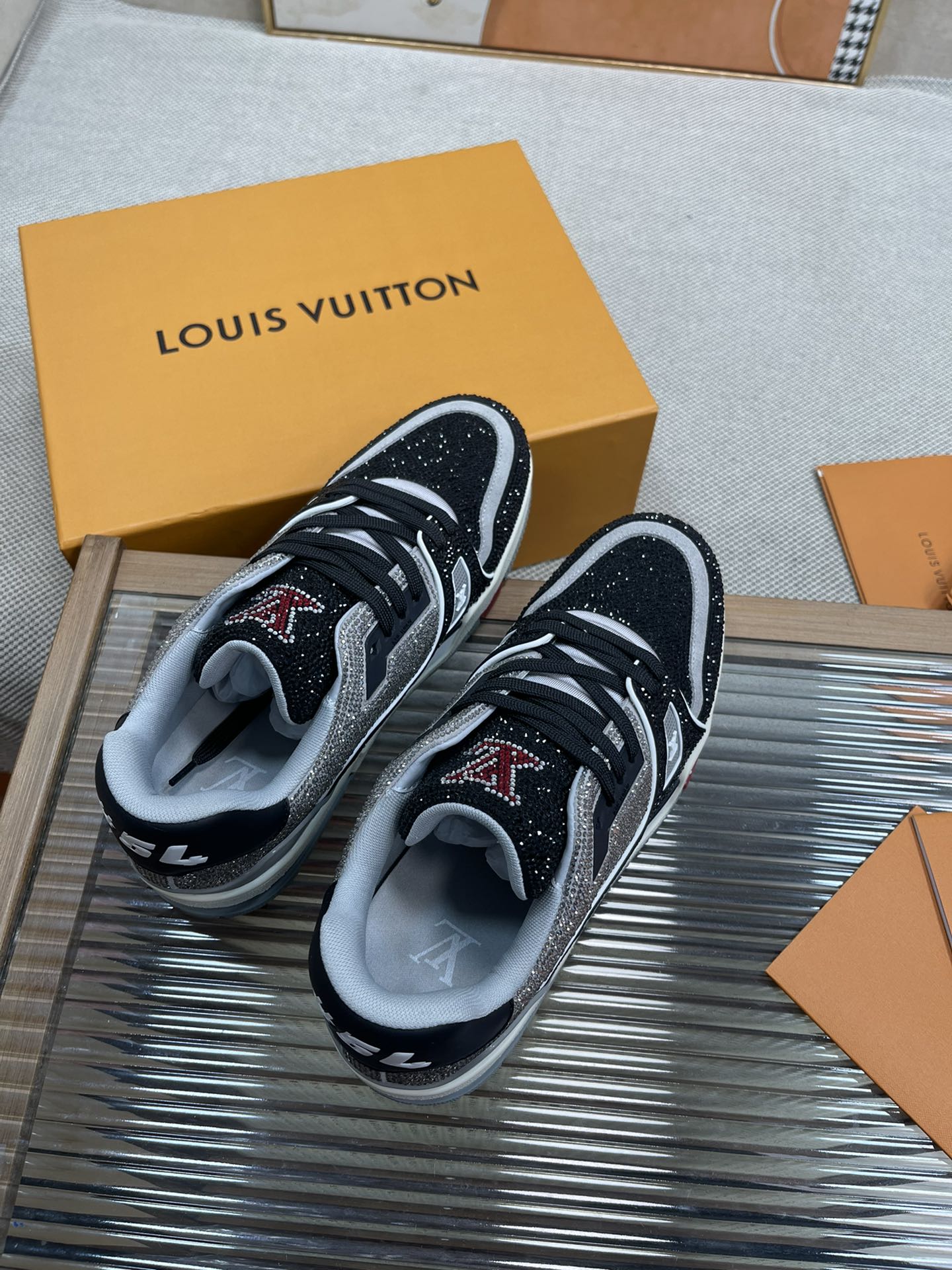 L0vis Vvtt0n Trainer Sneaker LV Black/Silver For Women