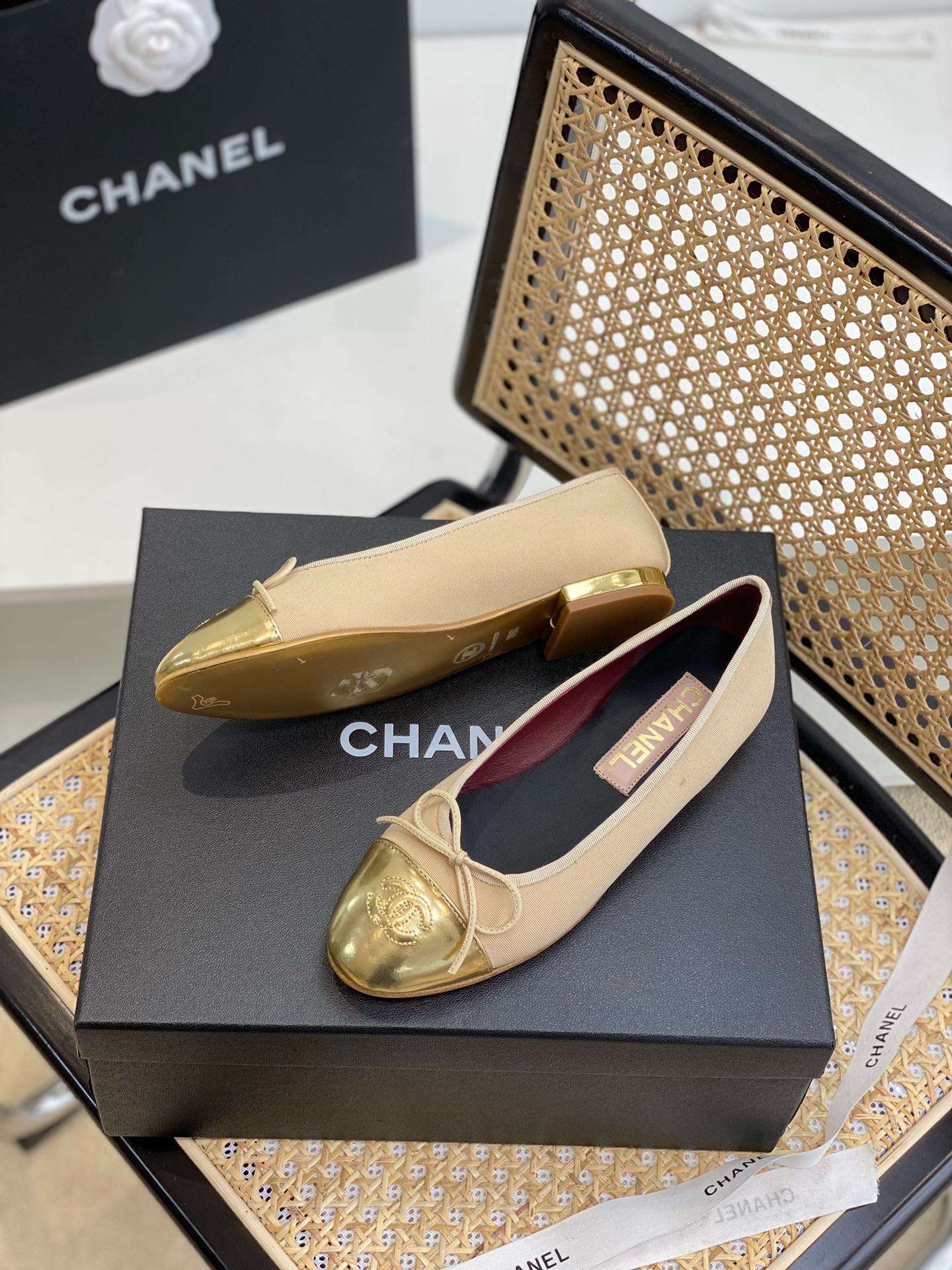 Ch**el Ballet Flats Gold For Women