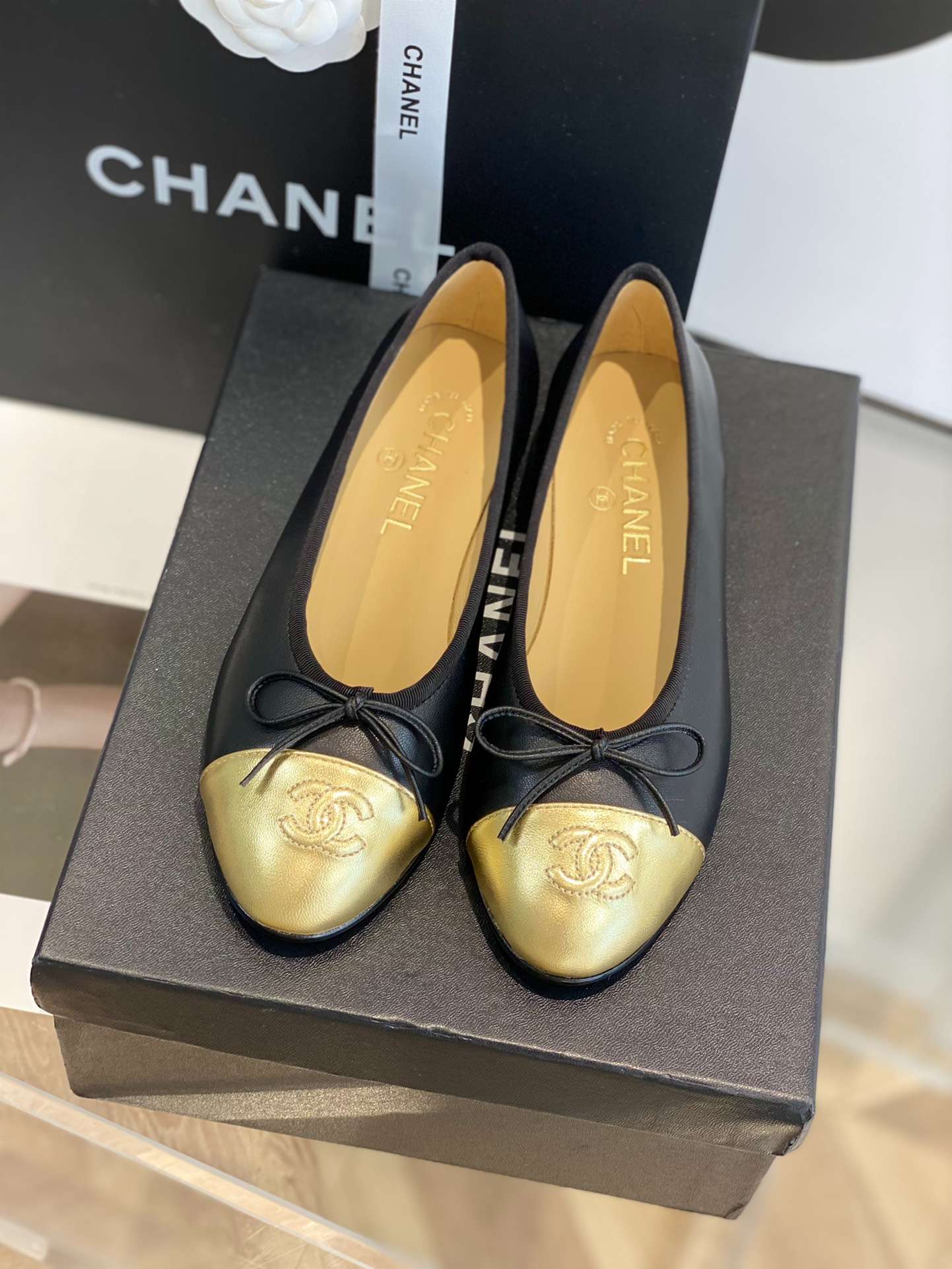 Ch**el Ballet Flats Black/Gold For Women