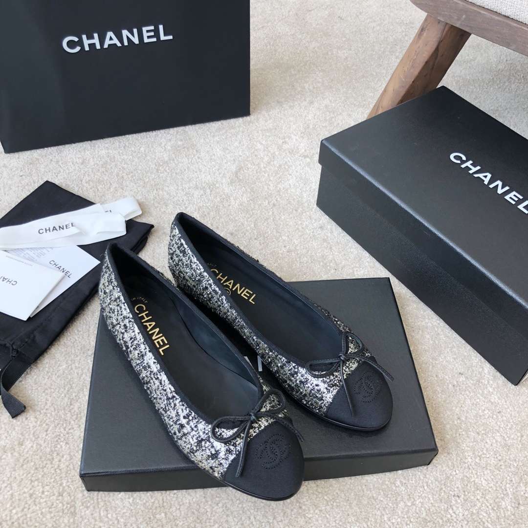 Ch**el Ballet Flats Black For Women