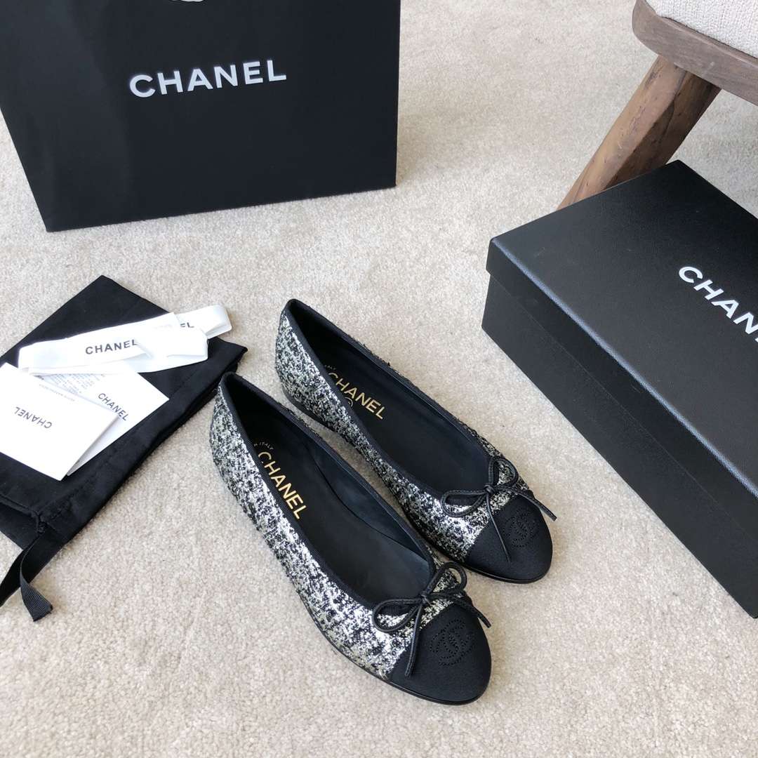 Ch**el Ballet Flats Black For Women